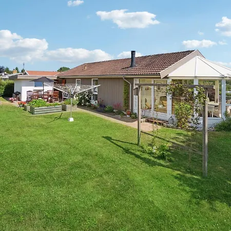 Holiday home 3 Bedroom In Hejls