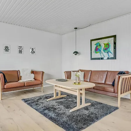 Σπίτι διακοπών 3 Bedroom In *